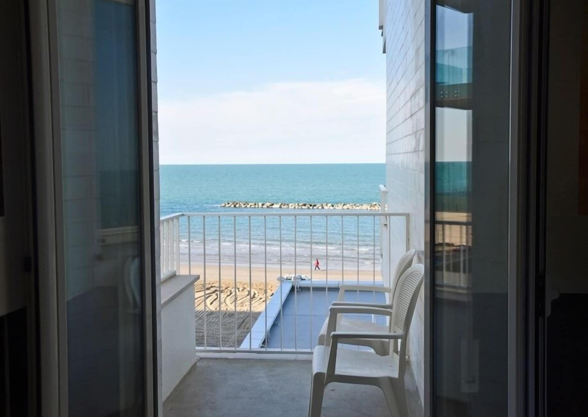 Hotel Alexander Museum Palace Pesaro Ngoại thất bức ảnh