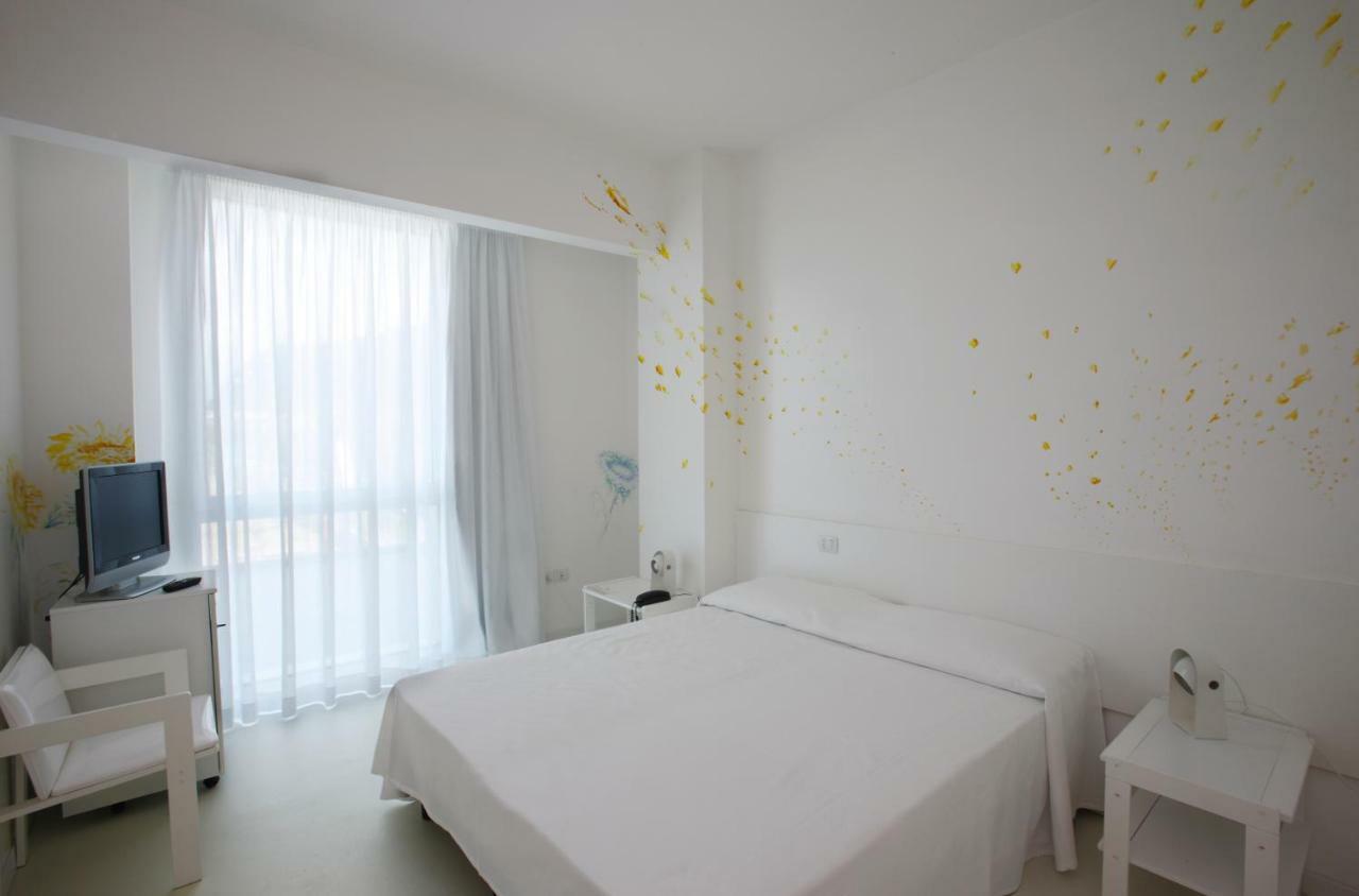 Hotel Alexander Museum Palace Pesaro Ngoại thất bức ảnh