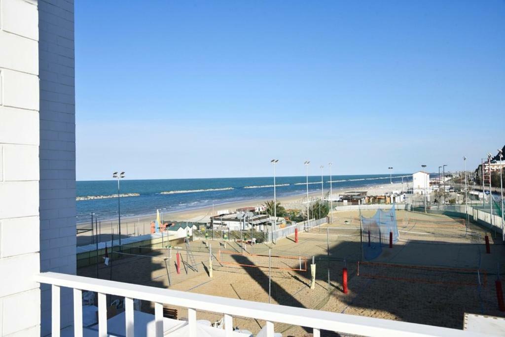 Hotel Alexander Museum Palace Pesaro Ngoại thất bức ảnh